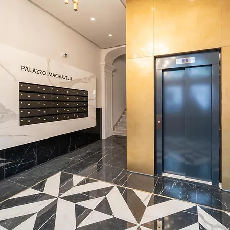 Guesthost - Palazzo Machiavelli - Elegant X4 Apartament *