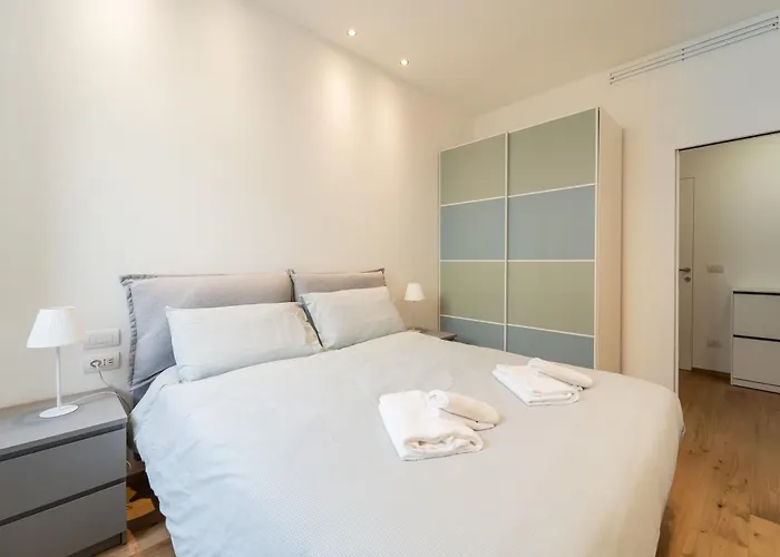 Guesthost - Palazzo Machiavelli - Elegant X4 Appartement Trieste