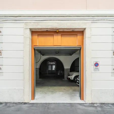 Guesthost - Palazzo Machiavelli - Elegant X4 Trieste